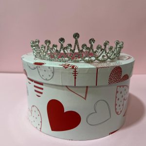 Tiara plateada con piedras